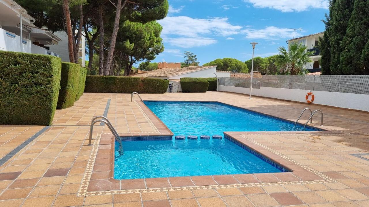 Apartamento Familiar Con Piscina Y Wifi Л'Аскала Екстер'єр фото